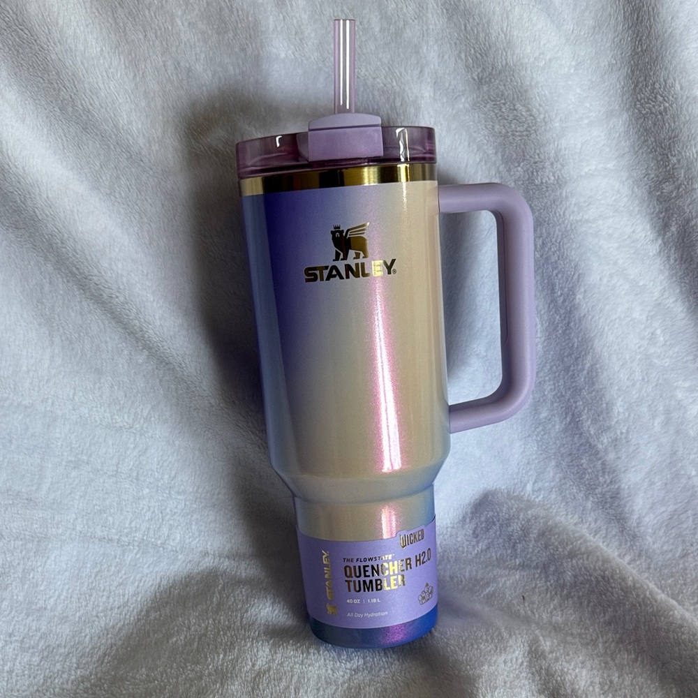 Stanley Wicked Glinda Iridescent Tumbler with Purple Lid